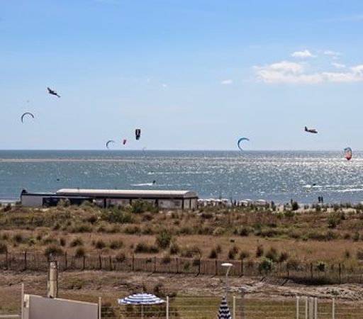kite port camargue plage sud