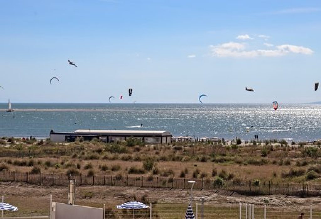 kite port camargue plage sud